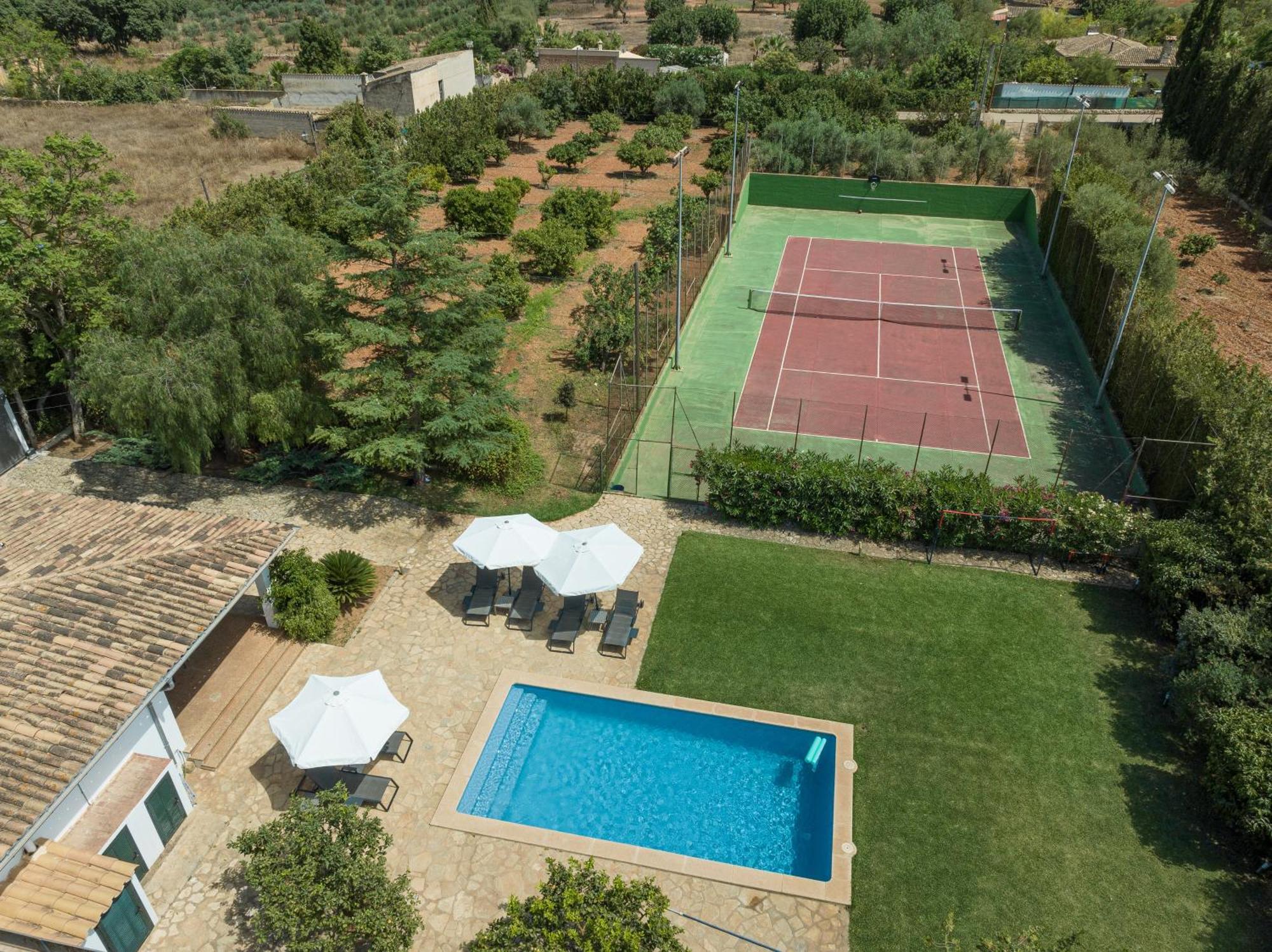 Camproig Holiday Home Alaró Eksteriør billede