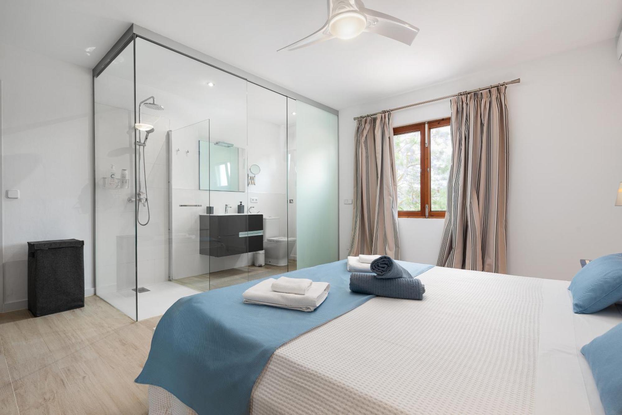 Camproig Holiday Home Alaró Eksteriør billede