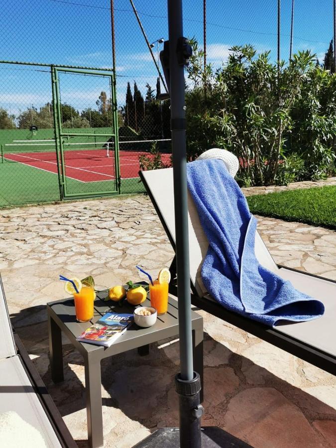 Camproig Holiday Home Alaró Eksteriør billede